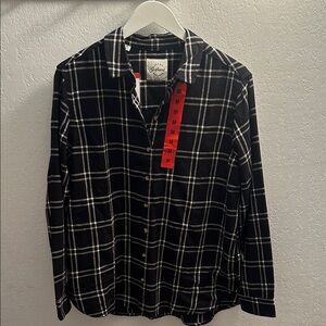 29. JACHS Girlfriend Black & White Plaid Button-Down Shirt